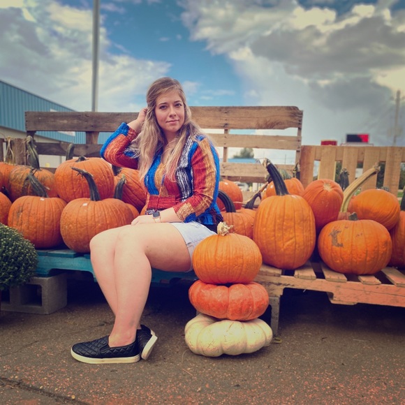 MEET YOUR POSHER - Picture 1 of 1